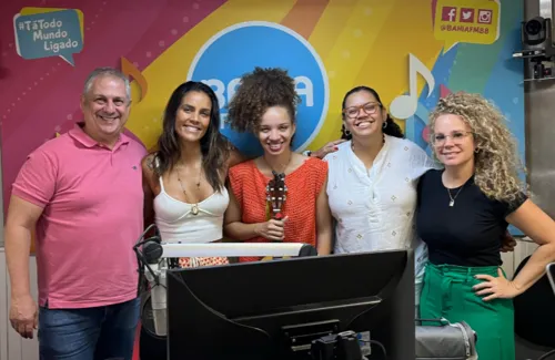 
				
					Sambaiana confirma novo álbum com participação de Paula Lima
				
				