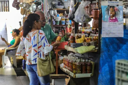 
				
					Semana Santa: mercados municipais são opções para quem busca economia
				
				