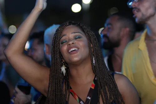 
				
					Silvero, Duda Santos e Taís Araújo: veja famosos no Festival de Verão
				
				