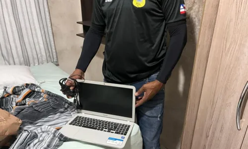 
				
					Suspeito é preso após extorquir mulheres com imagens íntimas na Bahia
				
				