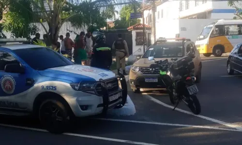 
				
					Suspeito tenta roubar motocicleta e é baleado em Salvador
				
				