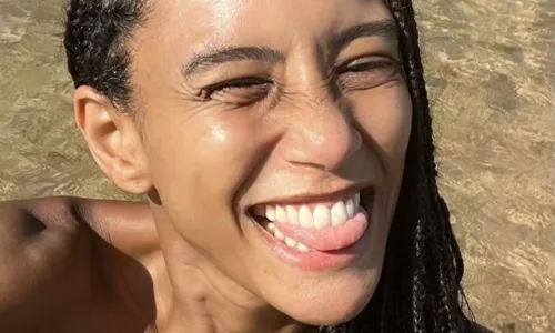 
				
					Taís Araujo se declara à Bahia durante férias: 'Achei meu coração'
				
				