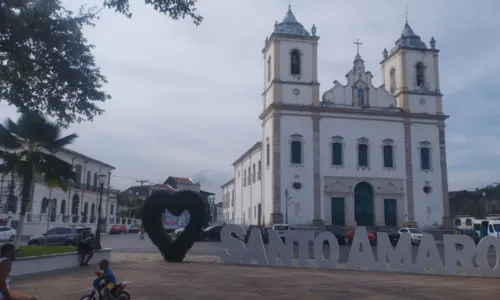 
				
					Terno de Reis 'Filhos do Sol' reúne família Veloso em Santo Amaro
				
				