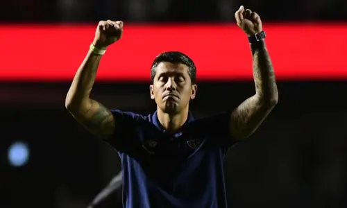 
				
					Vitória demite Carpini após vexame na Copa do Nordeste: 'Obrigado'
				
				