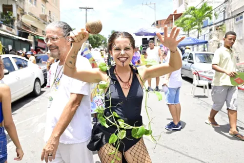 
				
					Tradicional Mudança do Garcia se prepara para desfile; veja fotos
				
				