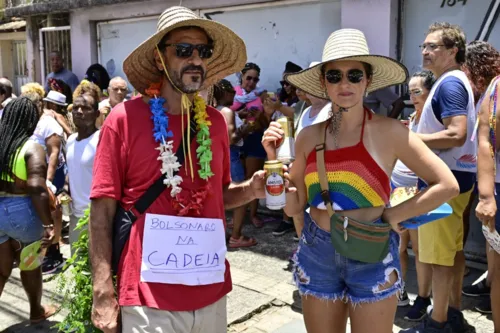 
				
					Tradicional Mudança do Garcia se prepara para desfile; veja fotos
				
				