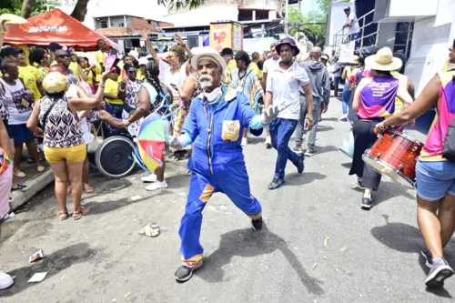 
				
					Tradicional Mudança do Garcia se prepara para desfile; veja fotos
				
				