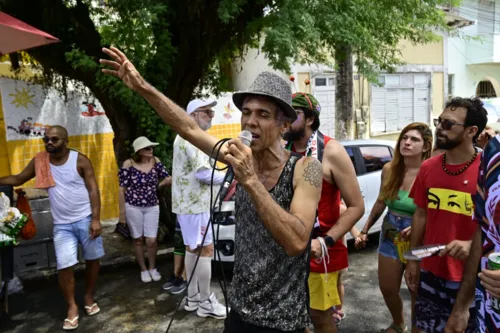 
				
					Tradicional Mudança do Garcia se prepara para desfile; veja fotos
				
				