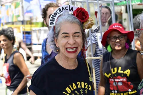 
				
					Tradicional Mudança do Garcia se prepara para desfile; veja fotos
				
				