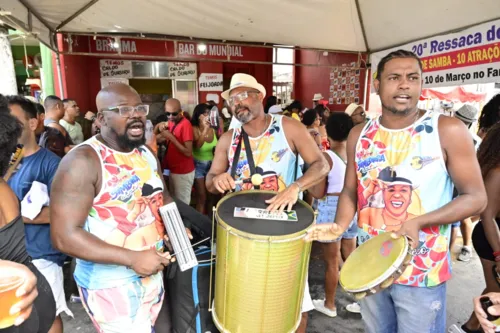 
				
					Tradicional Mudança do Garcia se prepara para desfile; veja fotos
				
				