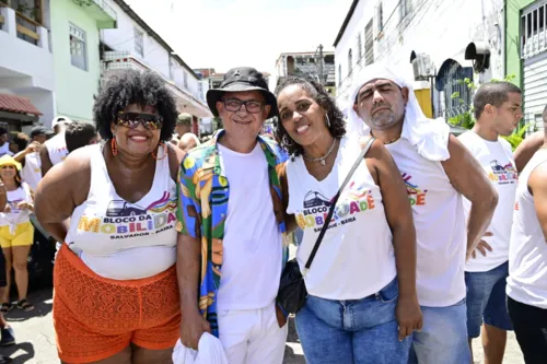 
				
					Tradicional Mudança do Garcia se prepara para desfile; veja fotos
				
				