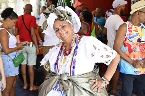 
				
					Tradicional Mudança do Garcia se prepara para desfile; veja fotos
				
				