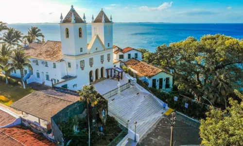 
				
					Trezenários, missas e procissões homenageiam Santo Antônio em Salvador
				
				