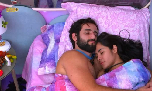 
				
					VÍDEO: Web reage com momento íntimo de Matteus e Isabelle no 'BBB 24'
				
				