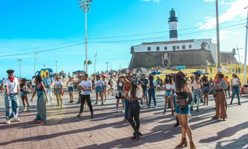 
				
					VÍDEO: fãs de Beyoncé fazem flashmob no Farol da Barra
				
				