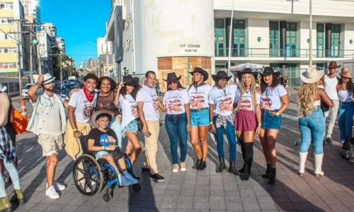 
				
					VÍDEO: fãs de Beyoncé fazem flashmob no Farol da Barra
				
				