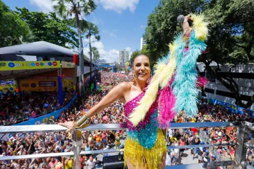 
				
					Veja como foi último desfile de Ivete Sangalo no Carnaval 2024
				
				