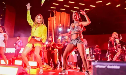 
				
					Vídeo: Claudia Leitte expulsa fã de Anitta durante ensaio
				
				