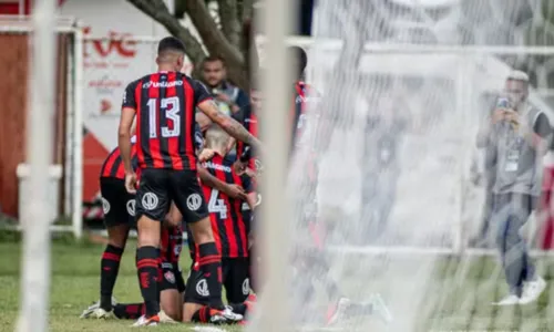 
				
					Vitória derrota o Atlético (BA) por 3 x 0 e encaminha classificação
				
				