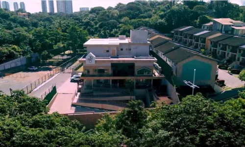 
				
					Daniel Cady entrega detalhes de escola em Salvador: 'Sonho de Ivete'
				
				