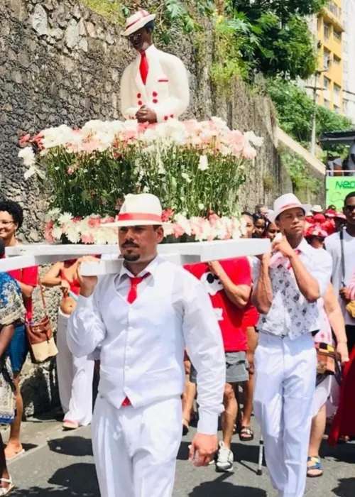 
				
					Segunda caminhada de Zé Pilintra será domingo; conheça entidade
				
				