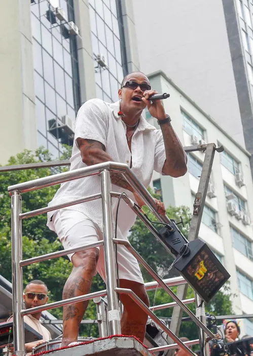 
				
					Veja fotos da passagem de Léo Santana no Carnaval do Rio de Janeiro
				
				