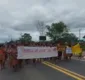 
                  Grupo realiza protesto na BR-101 pela morte de indígena na Bahia