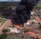 
                  Incêndio de grandes proporções atinge depósito na Bahia