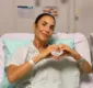 
                  Ivete Sangalo é internada com pneumonia em hospital de Salvador