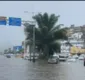 
                  Pancada rápida de chuva alaga principais avenidas de Salvador