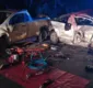 
                  Quatro pessoas morrem após batida de carros e caminhão na Bahia