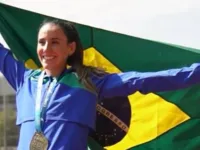 Atleta mostra uniformes de atletismo do Brasil: 'Entregou tudo'