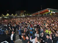 Conquista: Nadson O Ferinha reúne multidão e portões são fechados