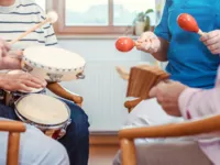 Hospital oferece musicoterapia para pacientes oncológicos na Bahia