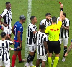 Bahia x Botafogo: expulsão polêmica de Gregore causa revolta; assista