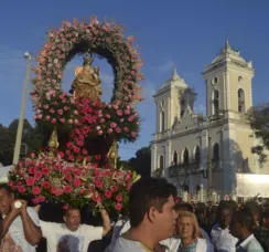 Feriado da padroeira tem missas e procissão em Feira de Santana