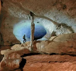 Justiça determina suspensão de obra sobre caverna na Bahia