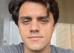 Felipe Simas expõe vícios e revela transformação íntima: 'Nojo'