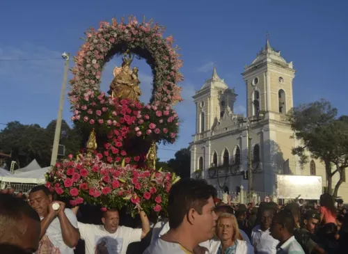 Feriado da padroeira tem missas e procissão em Feira de Santana