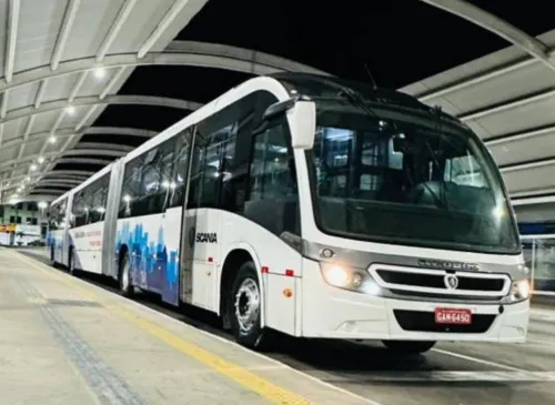 Ônibus com 28 metros de comprimento é testado em Vitória da Conquista