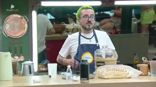 
				
					Enquete A Fazenda 16: Fernando dispara como pior peão; Sacha no top 5
				
				