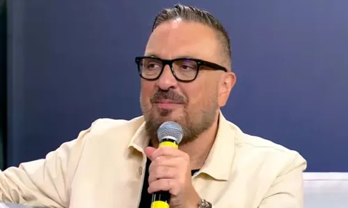 
					Diretor de 'A Fazenda 17' quebra silêncio sobre saída de Gaby Spanic
				
				