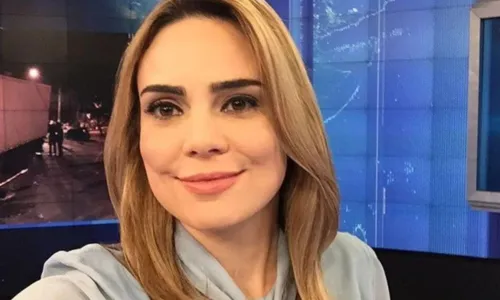 
				
					Rachel Sheherazade alfineta SBT durante programa na Record
				
				