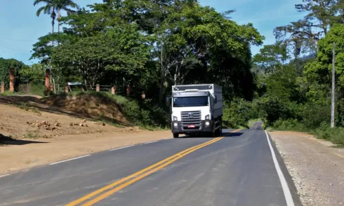 
				
					Acidente entre carretas bloqueia a BR-116 no sentido Salvador
				
				