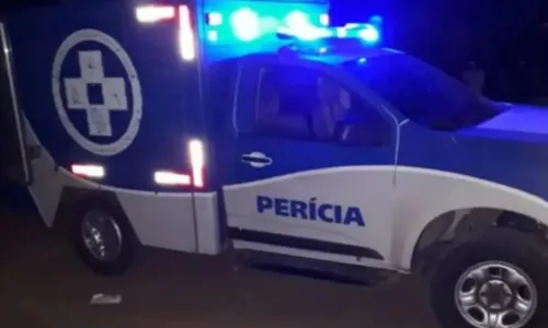 
				
					Adolescente de 15 anos se esconde embaixo de cama e é morto na Bahia
				
				