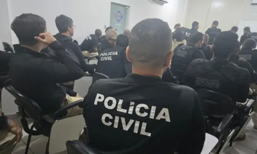 
				
					Adolescente suspeito de matar jovem a facadas é apreendido na Bahia
				
				