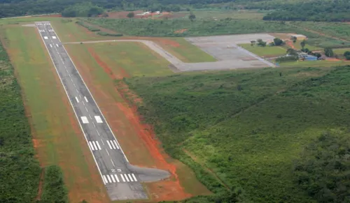 
				
					Aeroporto de Barreiras ganhará terminal; investimento é de R$ 25 mi
				
				