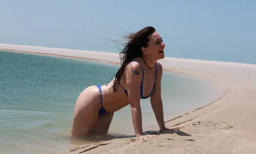 
				
					Alessandra Negrini sensualiza em destino paradisíaco no Ceará; FOTOS
				
				