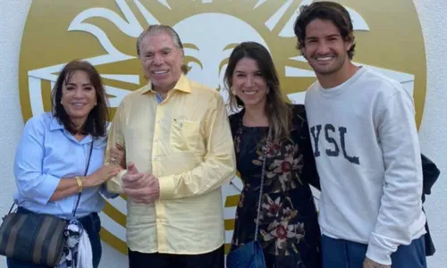 
				
					Alexandre Pato mostra vídeo inédito de Silvio Santos com neto; veja
				
				