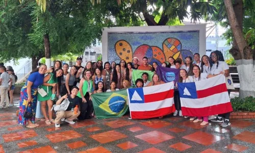 
				
					Alunos baianos apresentam projetos científicos em evento na Colômbia
				
				